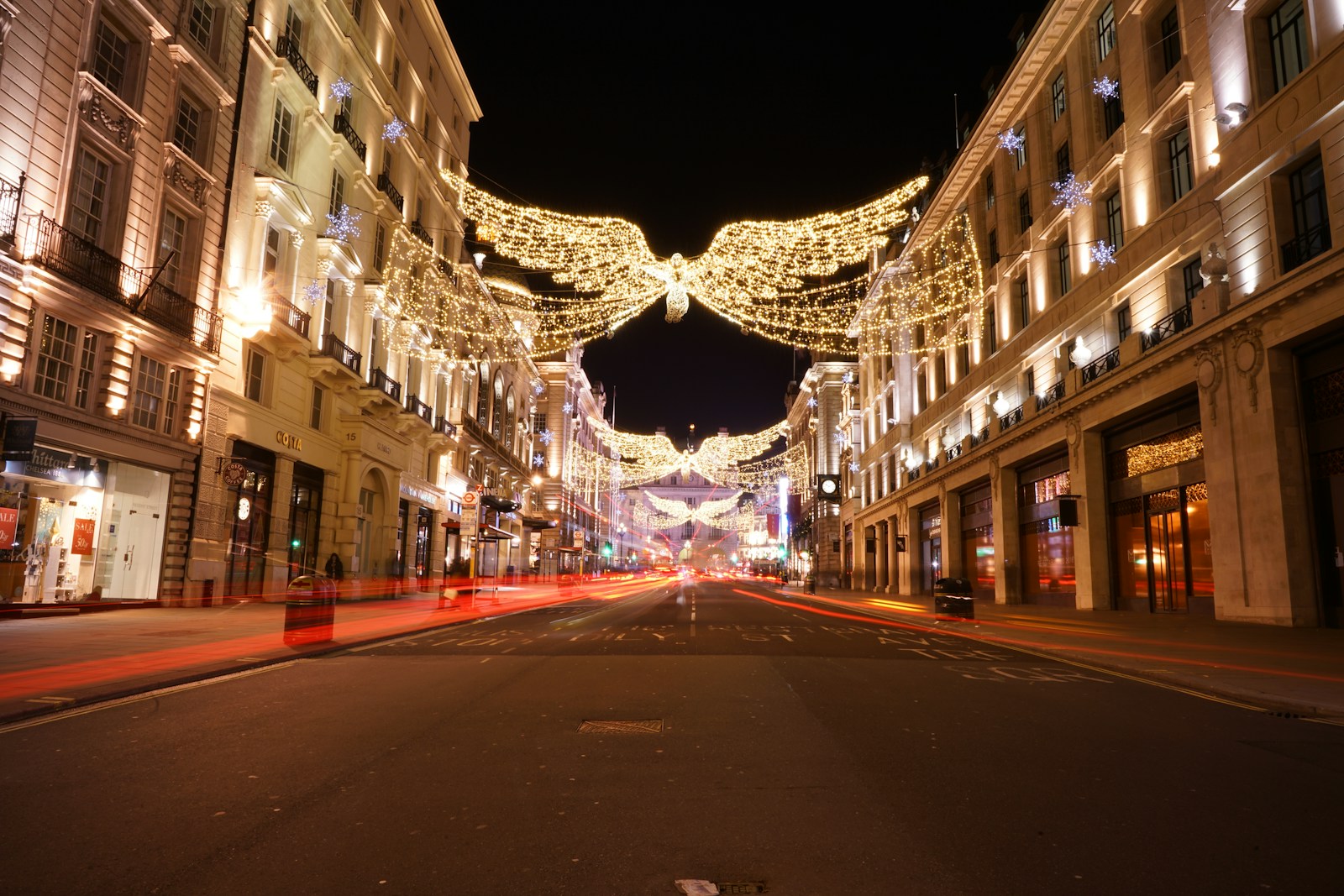 Best Spots in London for a Christmas Dinner Out : 2024